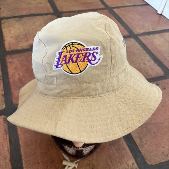 Los Angeles Lakers Beige Bucket / Flop Hat - Embroidered Lakers Patch NBA - Picture 1 of 4